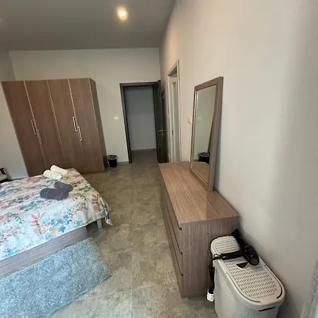 Apartment House With Garden In Paceville *