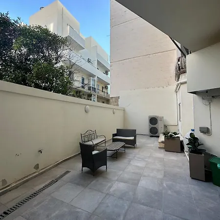 House With Garden In Paceville Apartment Saint Julian's