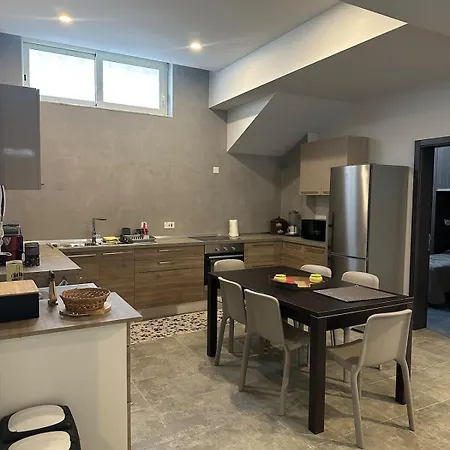 House With Garden In Paceville Apartament *